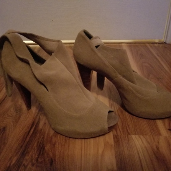 Steve Madden - Picture 3 of 4